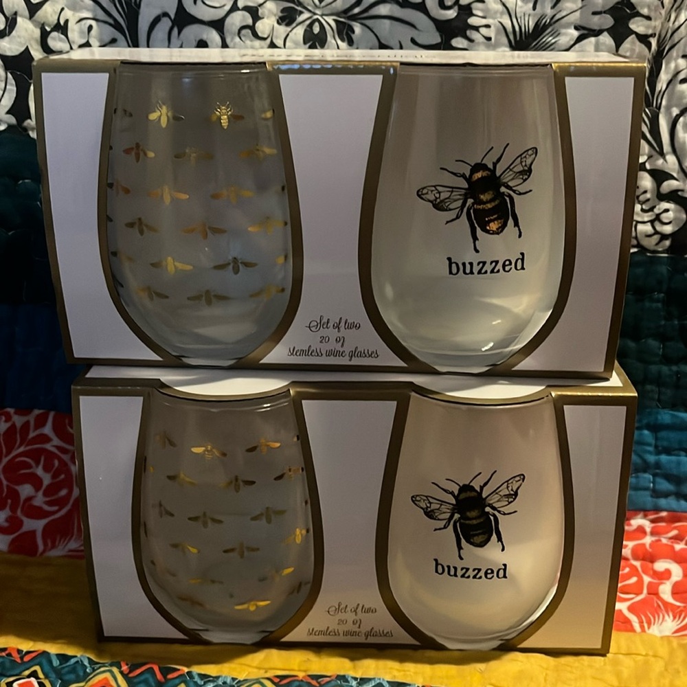 Buzzed Bee matching set of 4 Belk glasses